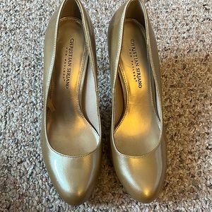 Women’s Gold Heels